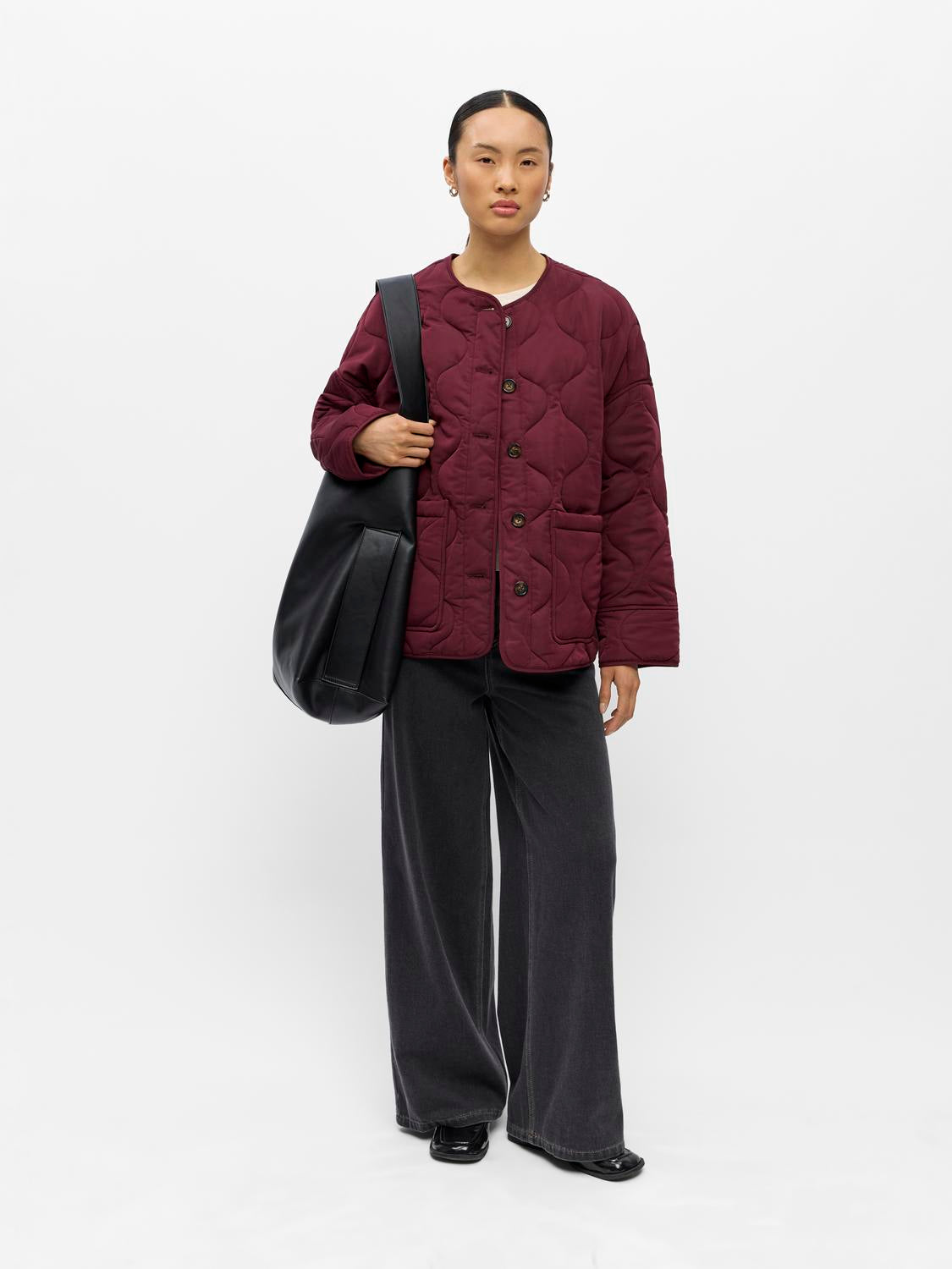 model_shot-front_full
